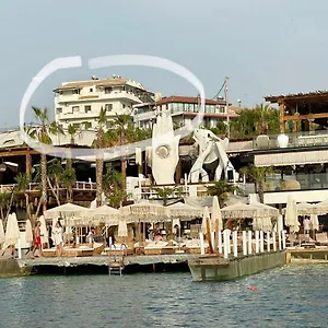 Dine Apartament Ksamil