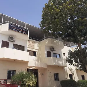 https://nile-roof-hotel-restaurant.hotels-luxor-egypt.com