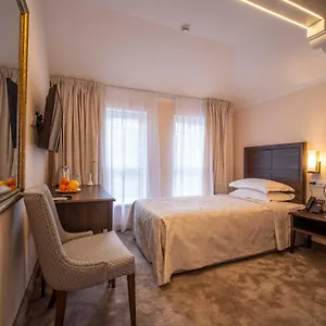 https://the-moon-boutique.sofiahotelsbg.com